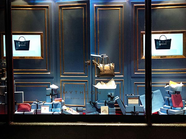 Smythson-London-Harrods-fashion-moda-window displays-vetrine-moda-visual-merchandising-Marco Stalla-luxury goods-glamour-accessories-brand identity-lusso