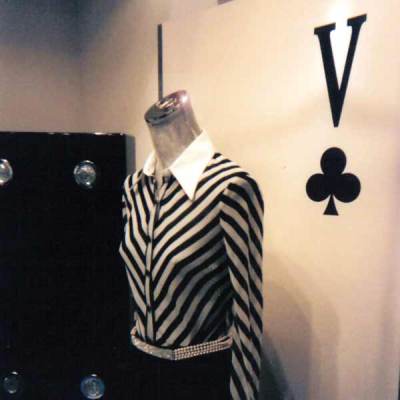 Valentino-fashion-luxury-visual merchandising-window displays-windows-moda-vetrine-lusso-brand identity-beauty-top brand-design-Marco Stalla