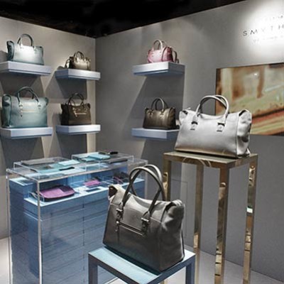 Smythson-London-Harrods-pop up store-fashion-visual merchandising-window displays-windows-moda-vetrine-brand identity-beauty-store design-retail-Marco Stalla-borse-accessori-bags-accessories