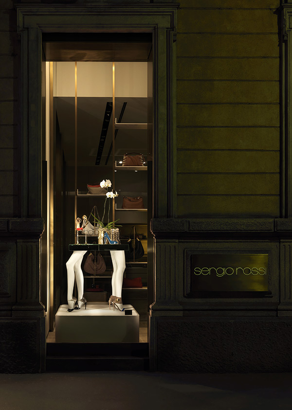 Salone del mobile-Sergio Rossi-Wallpaper magazine-fashion-luxury-visual merchandising-window displays-windows-moda-vetrine-lusso-brand identity-beauty-top brand-design-Marco Stalla-scarpe-borse-accessori-bags-shoes-accessories-Milano